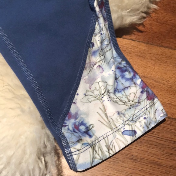 Amari cropped leggings - Picture 2 of 4